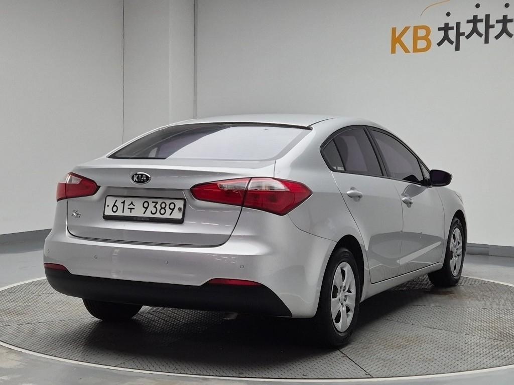 KIA K3 - Vista 3