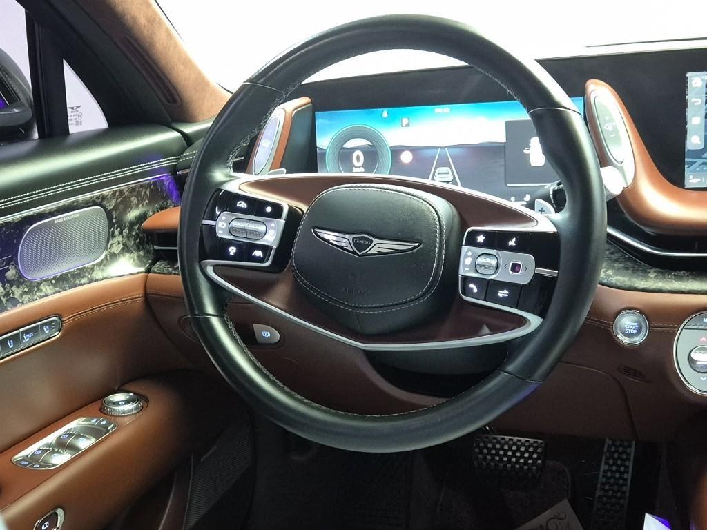 Genesis G90 - Vista 9