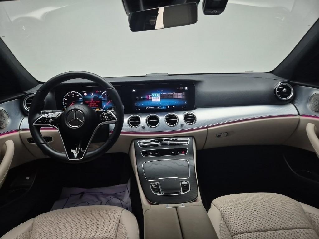 Mercedes Benz E class - Vista 7