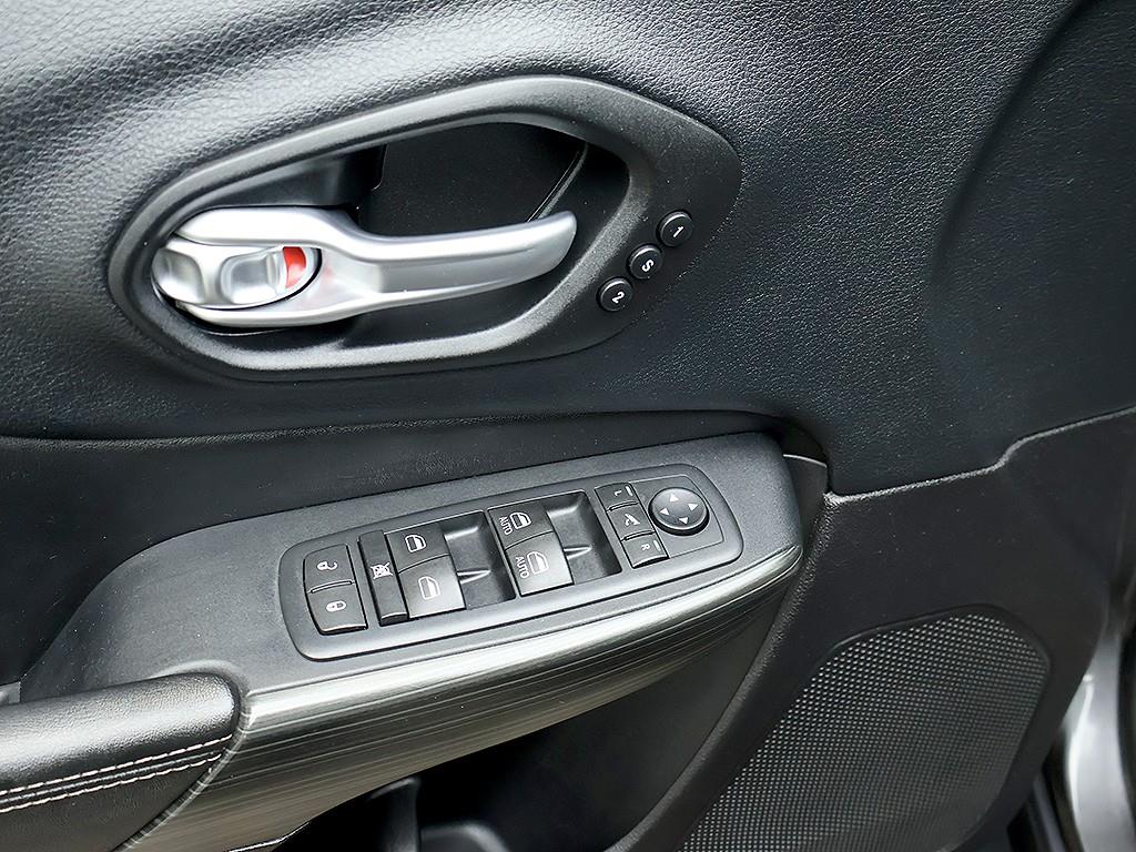 Jeep Cherokee 2016 Gris - Importación desde Corea - HF Imports Iquique - Foto 13
