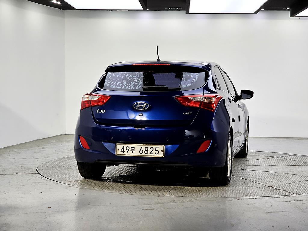 HYUNDAI i30 - Vista 3