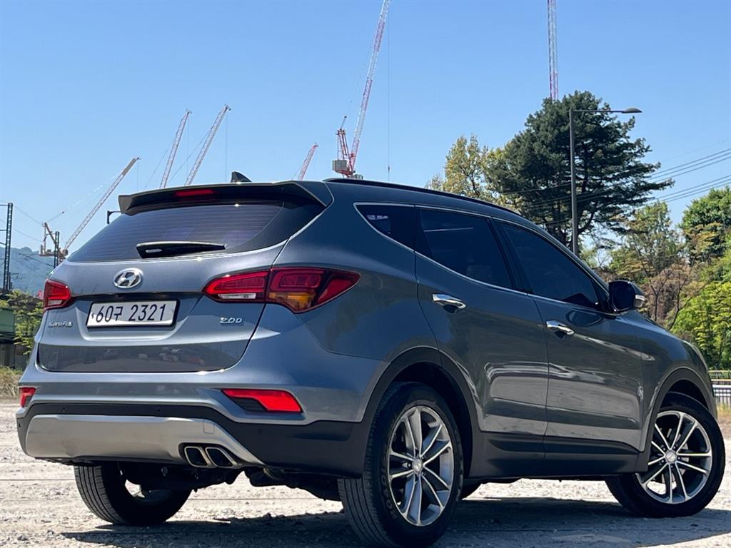 HYUNDAI Santa Fe - Vista 2