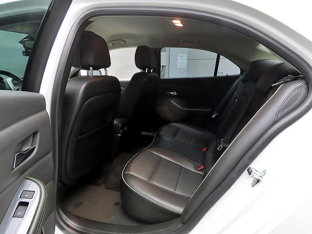 Chevrolet Malibu - Vista 6
