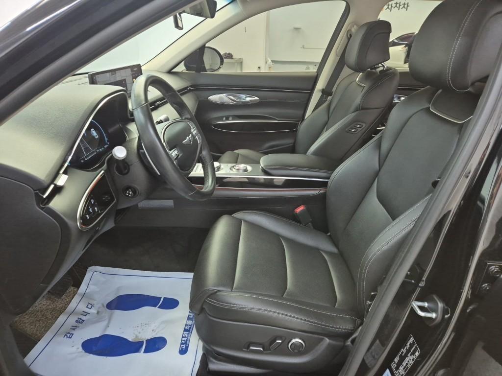 Genesis GV70 - Vista 9