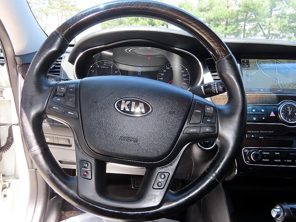 KIA K7 - Vista 8