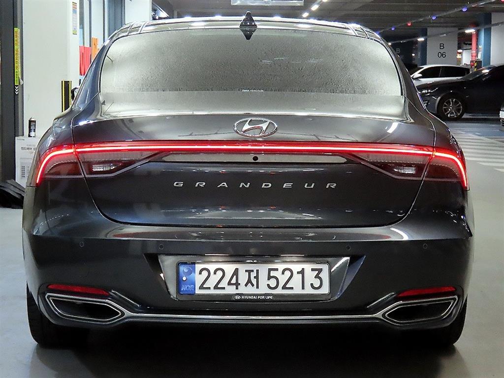HYUNDAI Grandeur - Vista 5