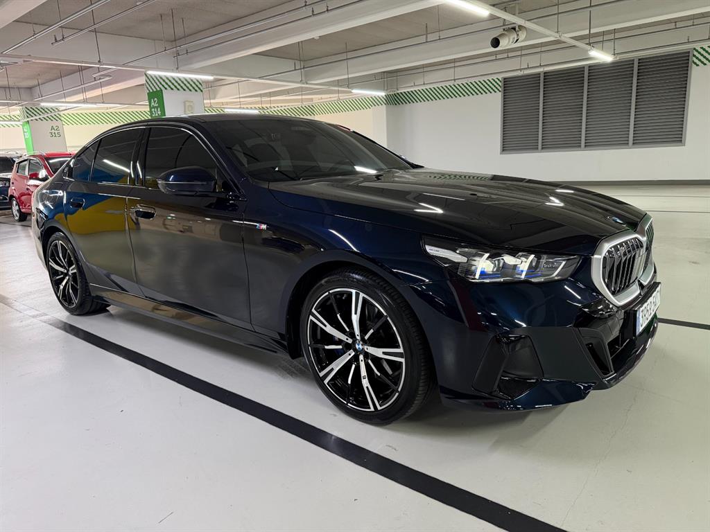 BMW 5 Series - Vista 3