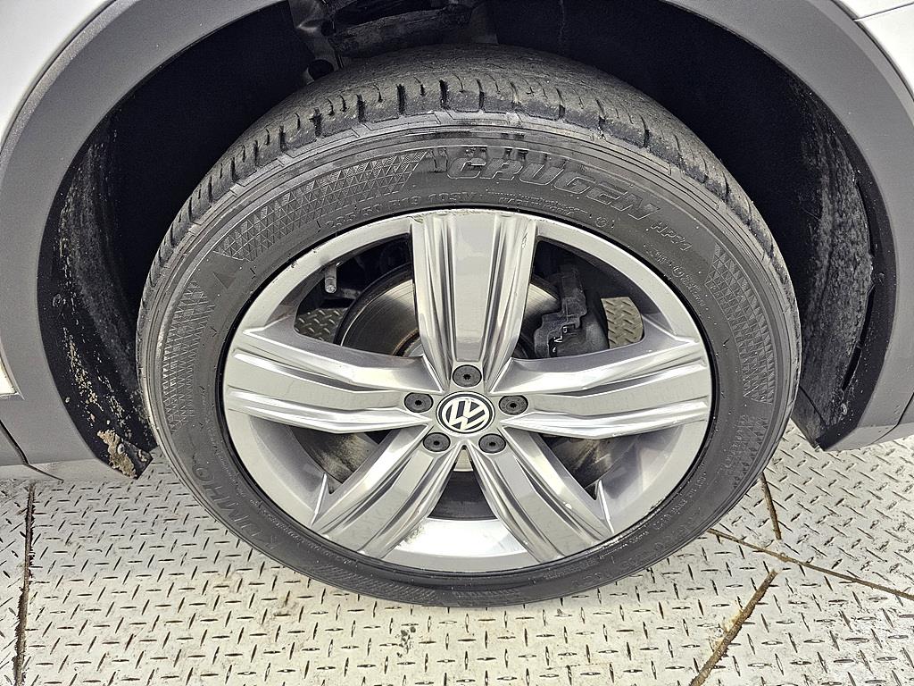 Volkswagen Tiguan 2018 Gris - Importación desde Corea - HF Imports Iquique - Foto 20
