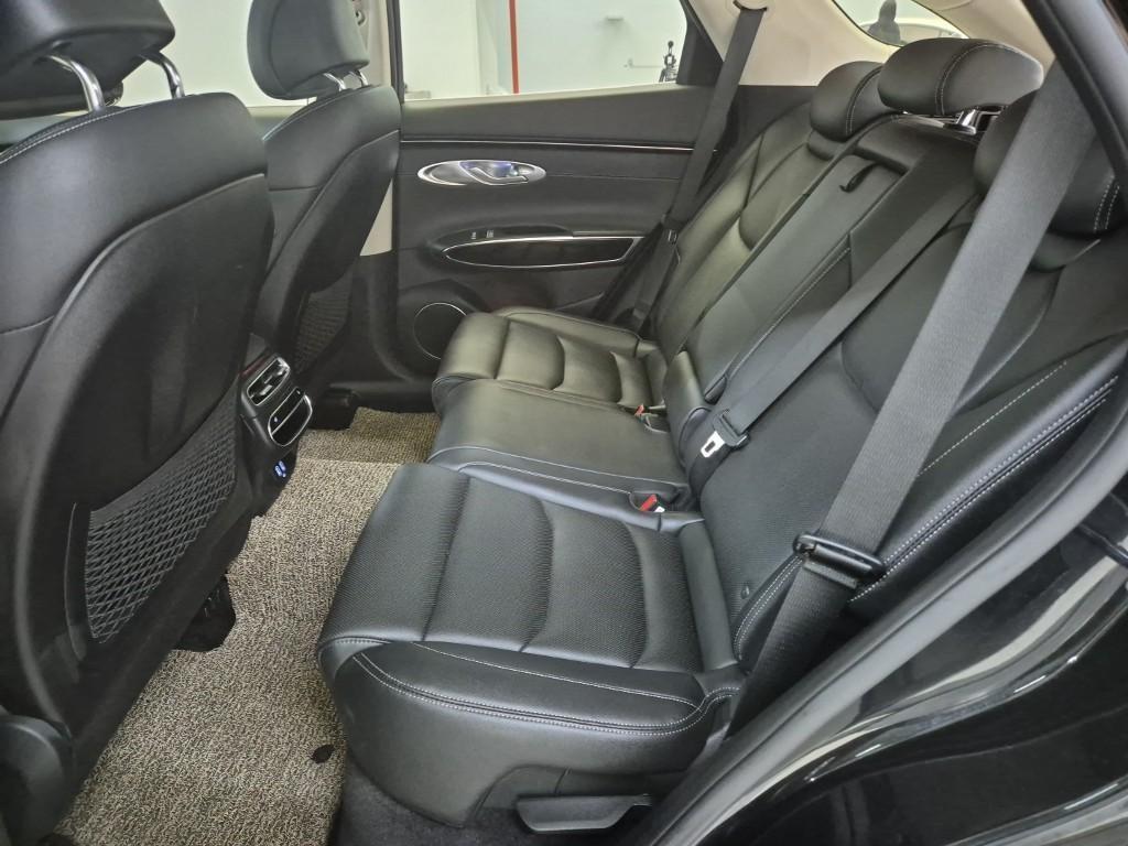 Genesis GV70 - Vista 10