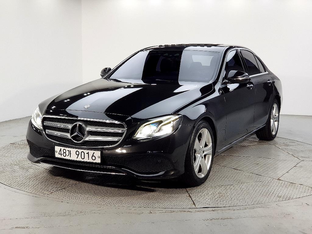 Mercedes Benz E class 2017 Negro - Importación desde Corea - HF Imports Iquique - Foto 1