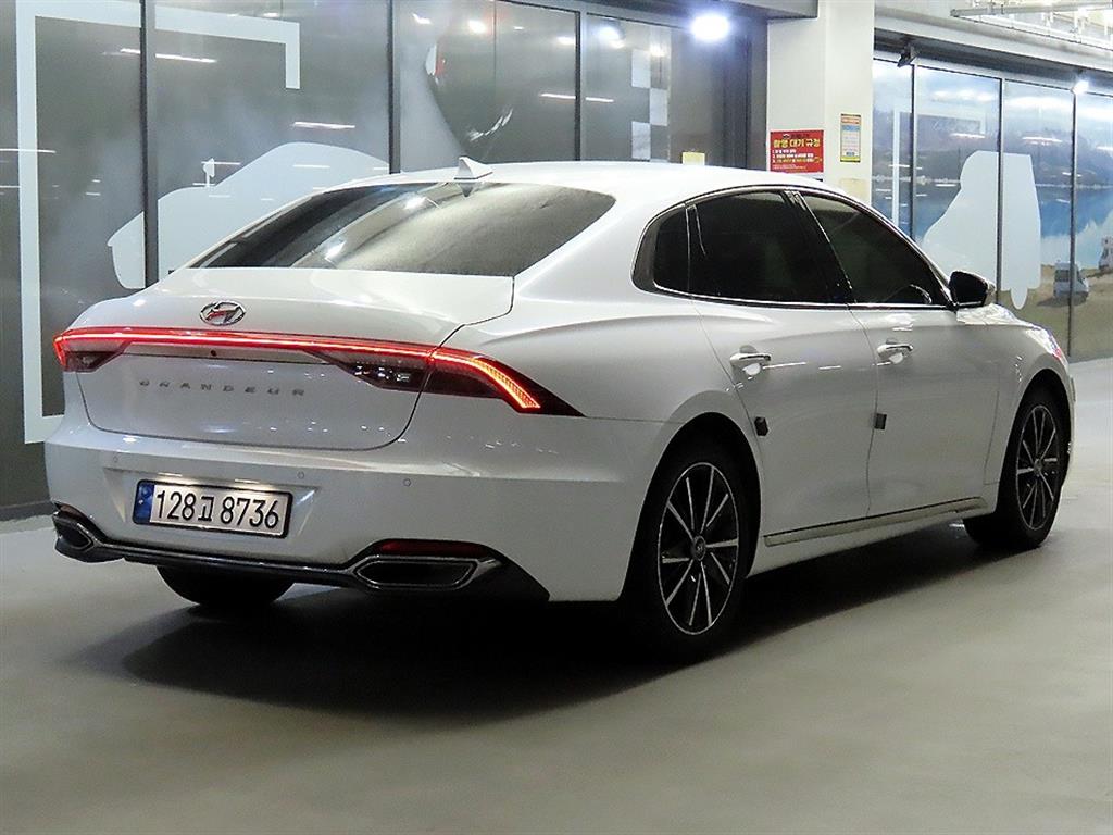 HYUNDAI Grandeur - Vista 4
