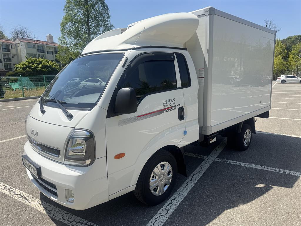 Small Truck Freezer Box(High Deck) 2023 Blanco - Importación desde Corea - HF Imports Iquique - Foto 1