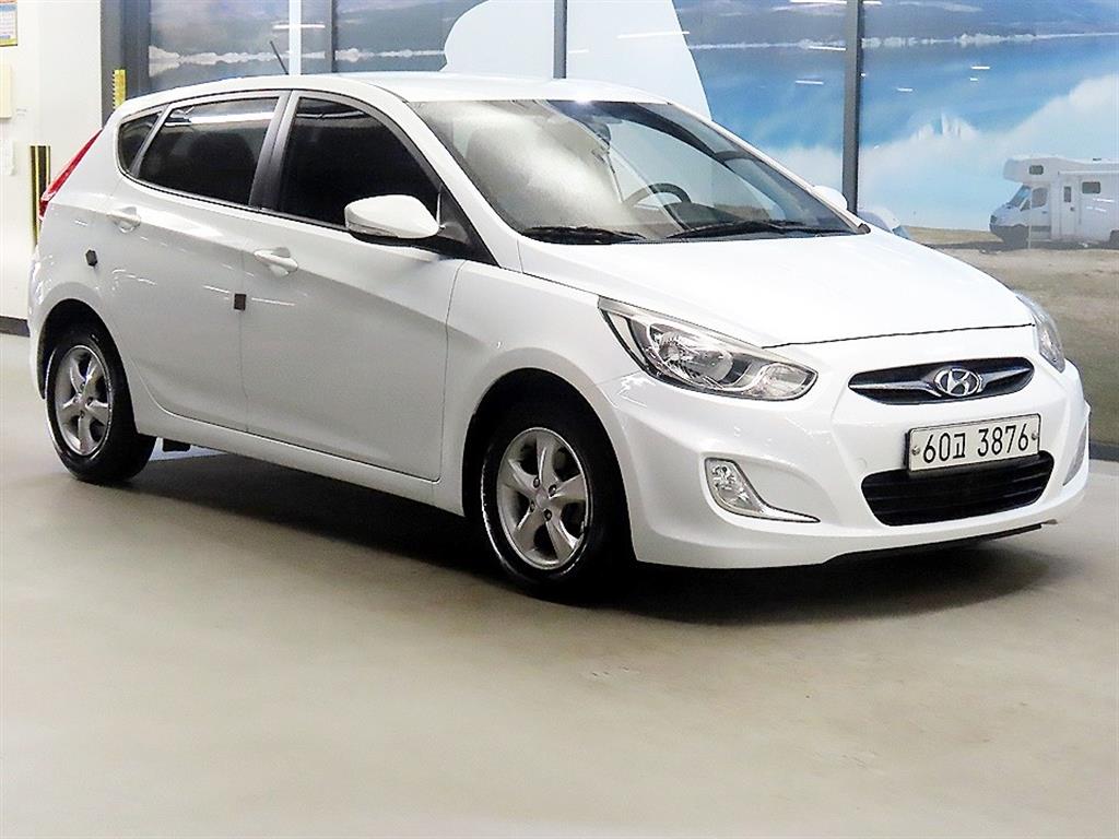 HYUNDAI Accent 2014 Blanco - Importación desde Corea - HF Imports Iquique - Foto 1