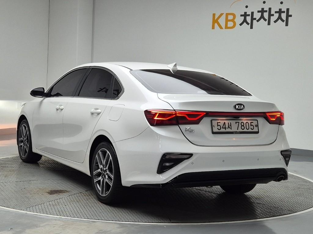 KIA K3 - Vista 4