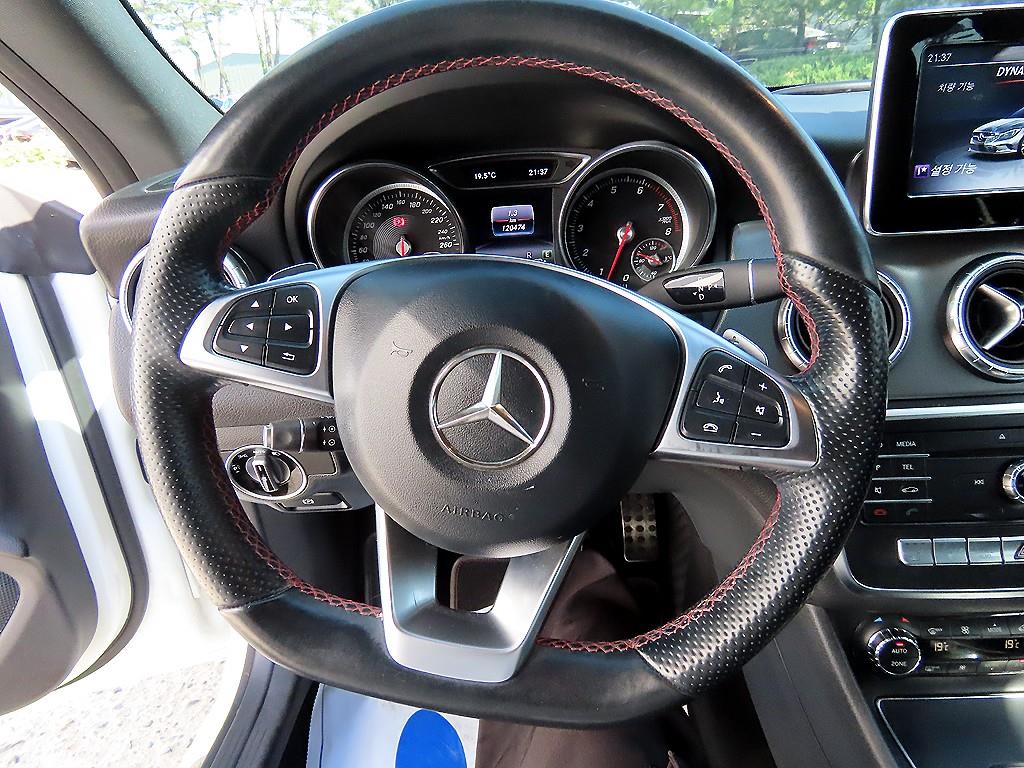 Mercedes Benz CLA Class - Vista 8