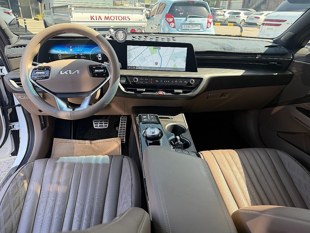 KIA K8 - Vista 5