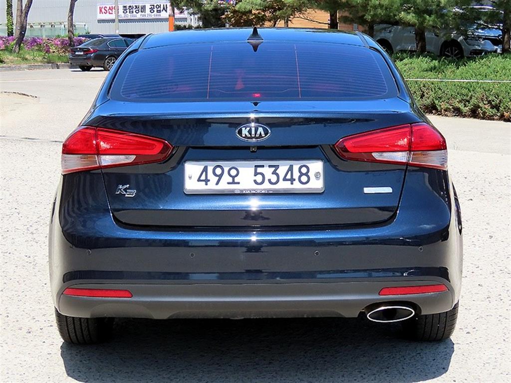 KIA K3 - Vista 4