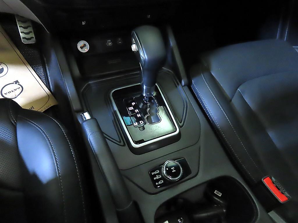 Ssangyong Rexton - Vista 12