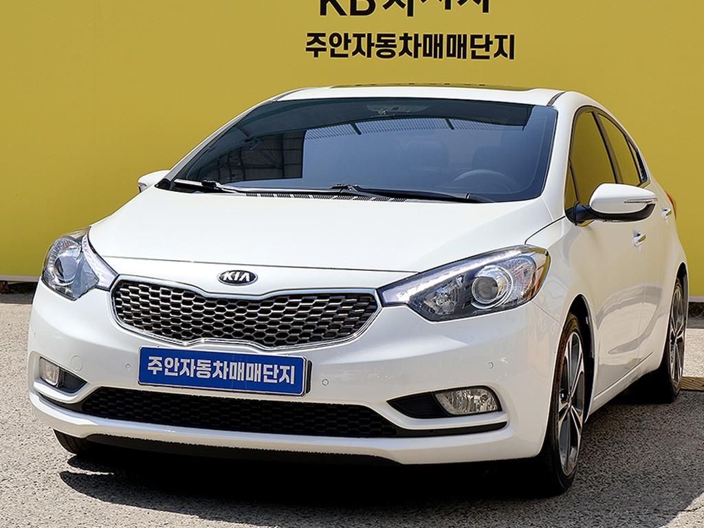 KIA K3 - Vista 3