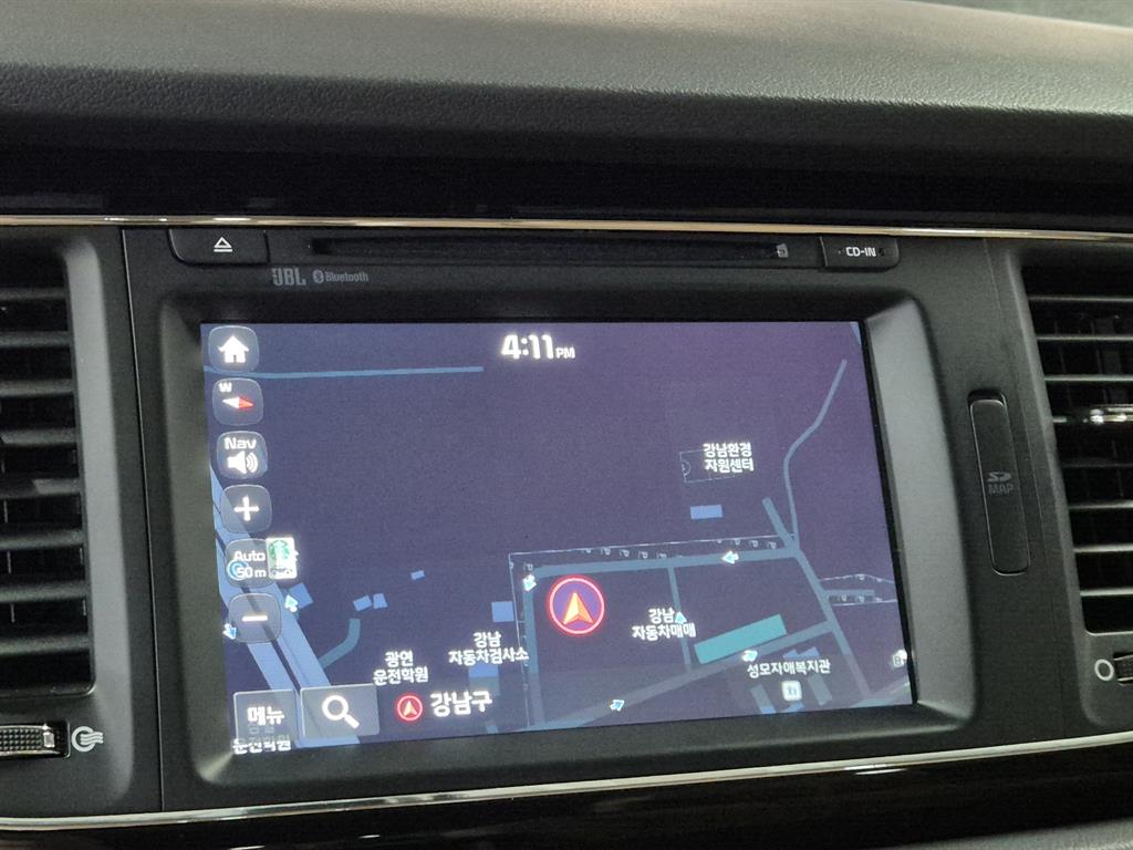 KIA Carnival - Vista 9