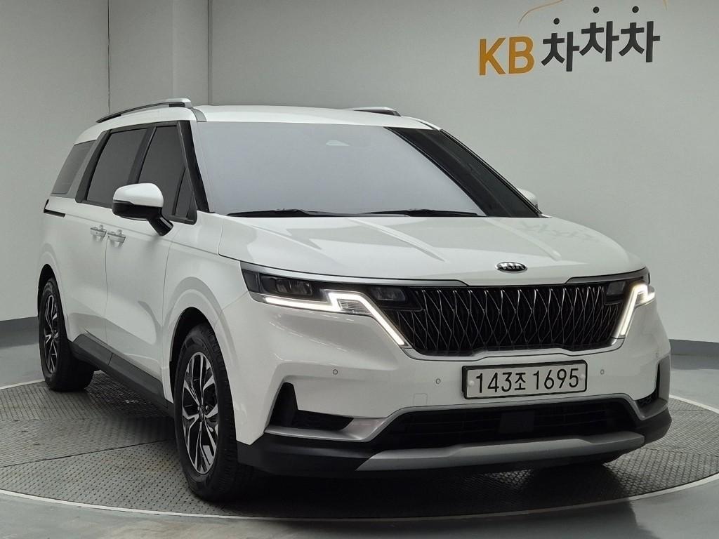 KIA Carnival - Vista 4