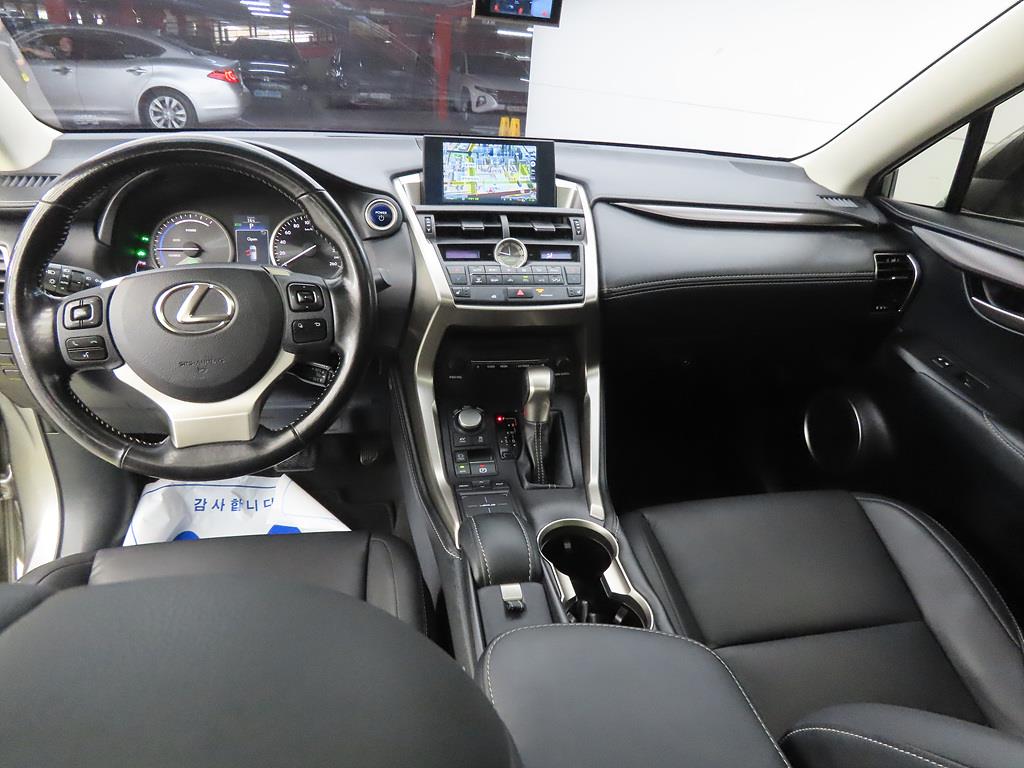 Lexus NX - Vista 7