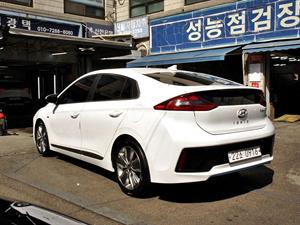 HYUNDAI Ioniq - Vista 8
