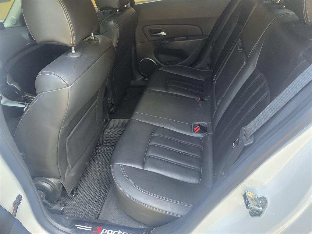 Chevrolet Cruise - Vista 9