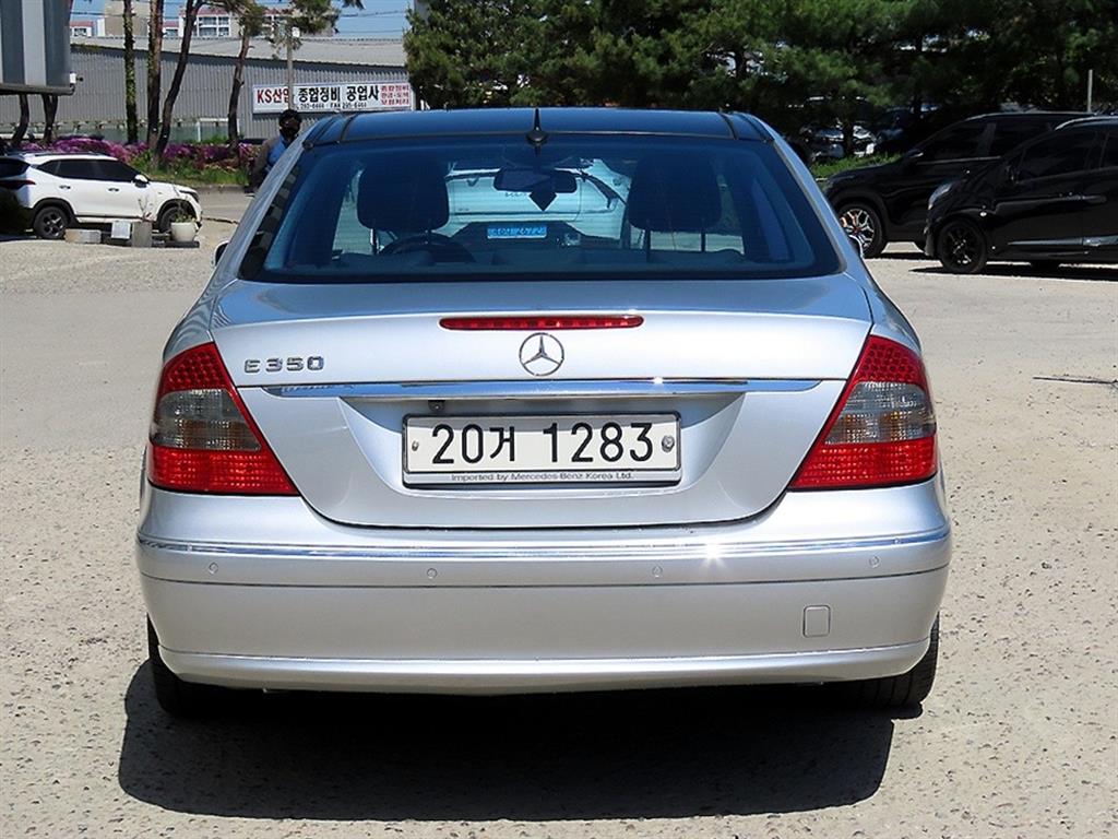 Mercedes Benz E class - Vista 4