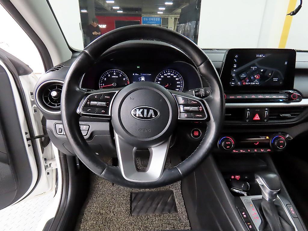 KIA K3 - Vista 9