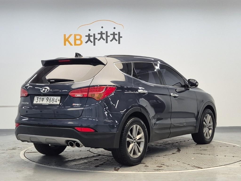 HYUNDAI Santa Fe - Vista 3