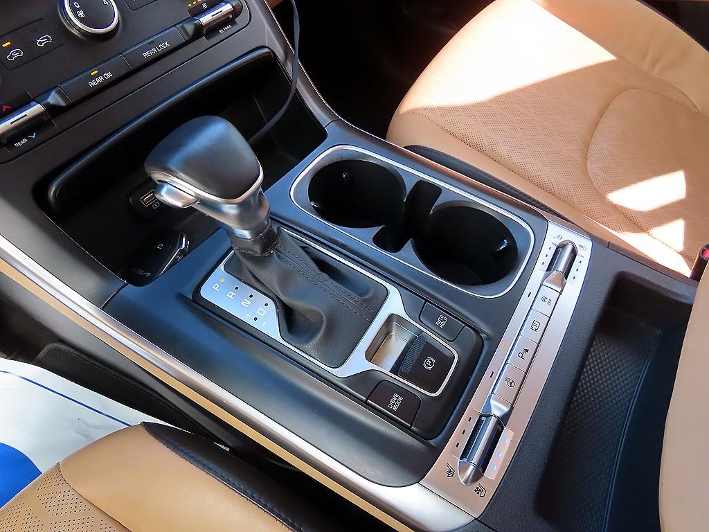 KIA Carnival - Vista 11