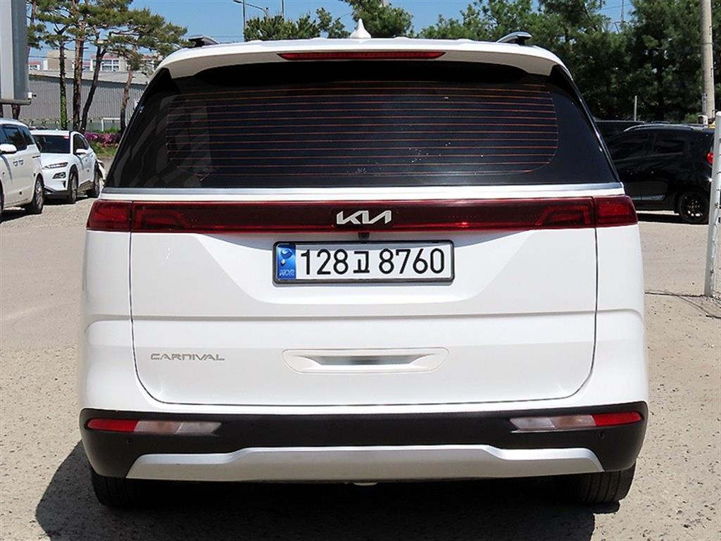KIA Carnival - Vista 4