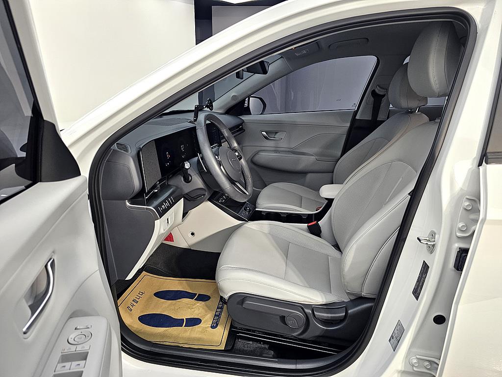 HYUNDAI Kona - Vista 8