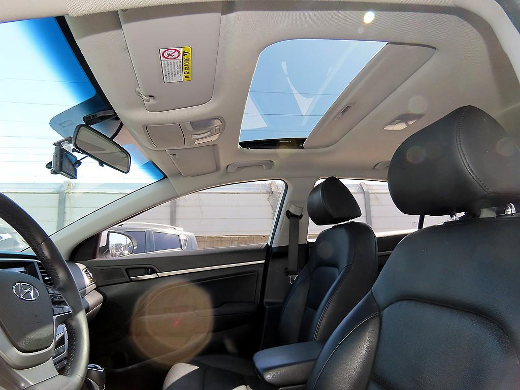 HYUNDAI Avante 2016 Blanco - Importación desde Corea - HF Imports Iquique - Foto 18