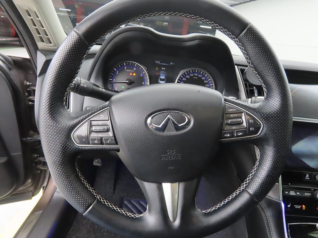 Infiniti Q - Vista 8