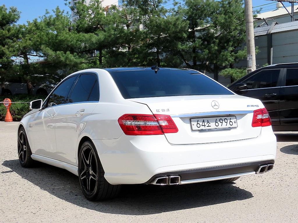 Mercedes Benz E class - Vista 3