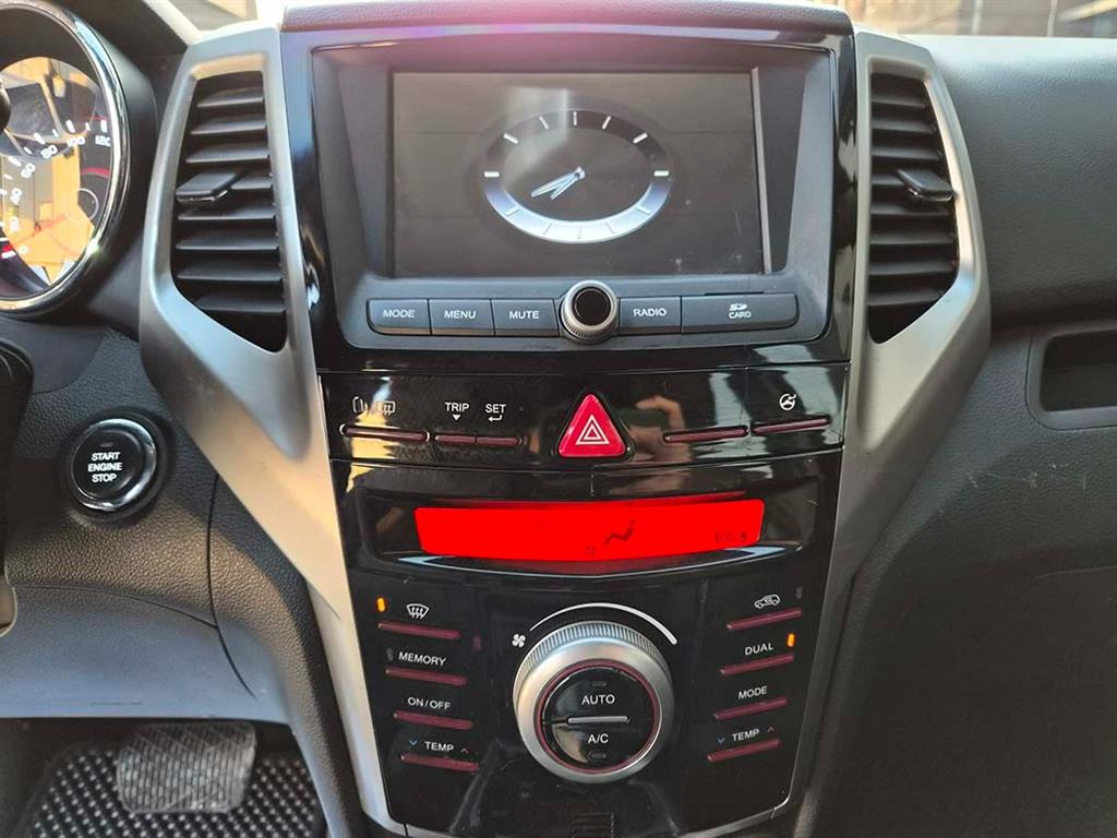Ssangyong Tivoli 2015 Azul - Importación desde Corea - HF Imports Iquique - Foto 14