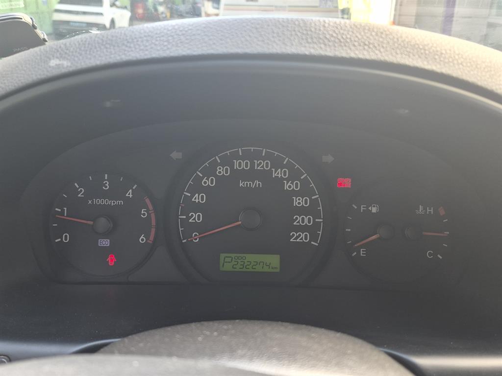 HYUNDAI Starex - Vista 4