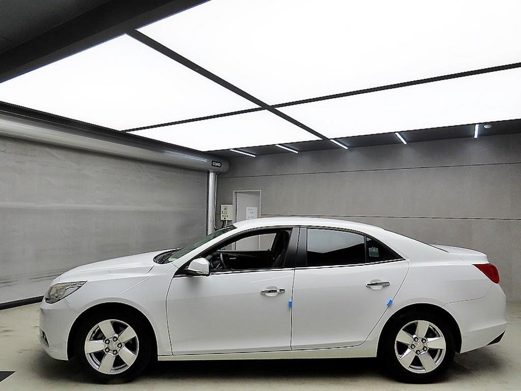 Chevrolet Malibu - Vista 4