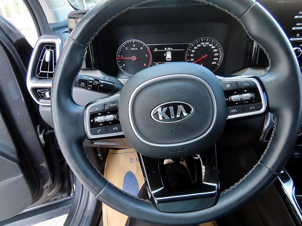 KIA Sorento - Vista 8
