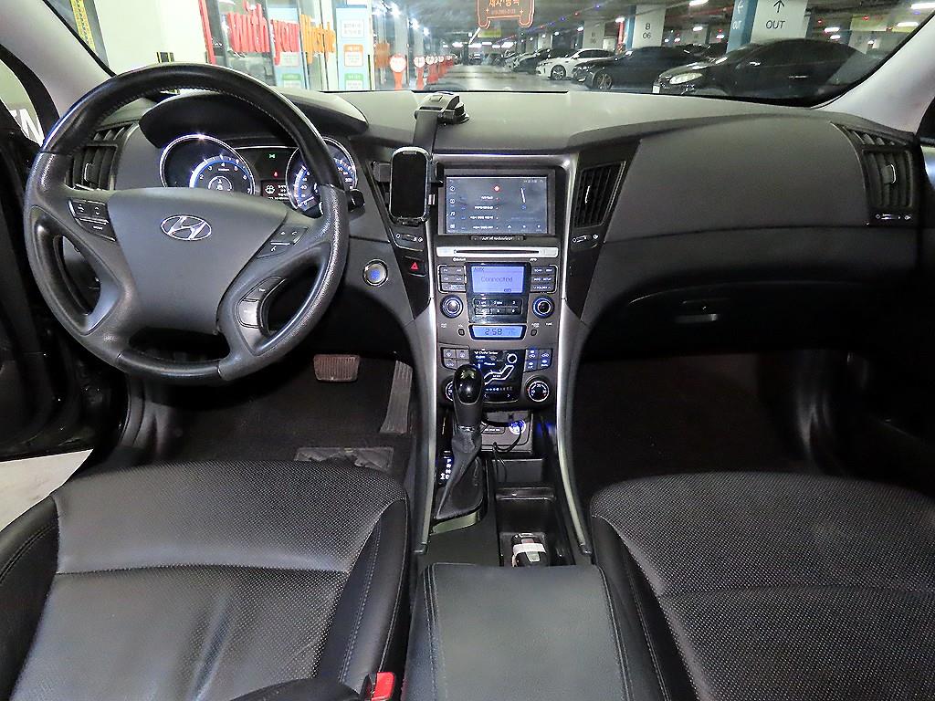 HYUNDAI Sonata - Vista 10