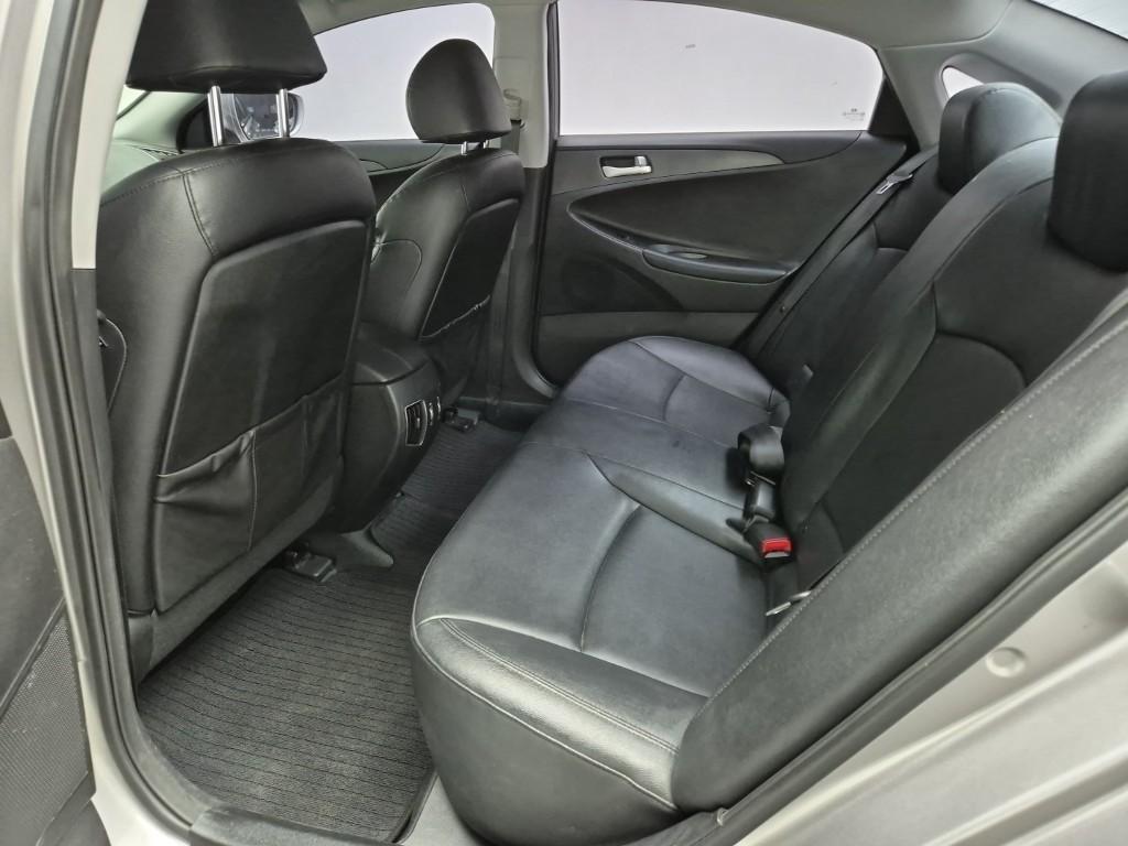 HYUNDAI Sonata - Vista 12