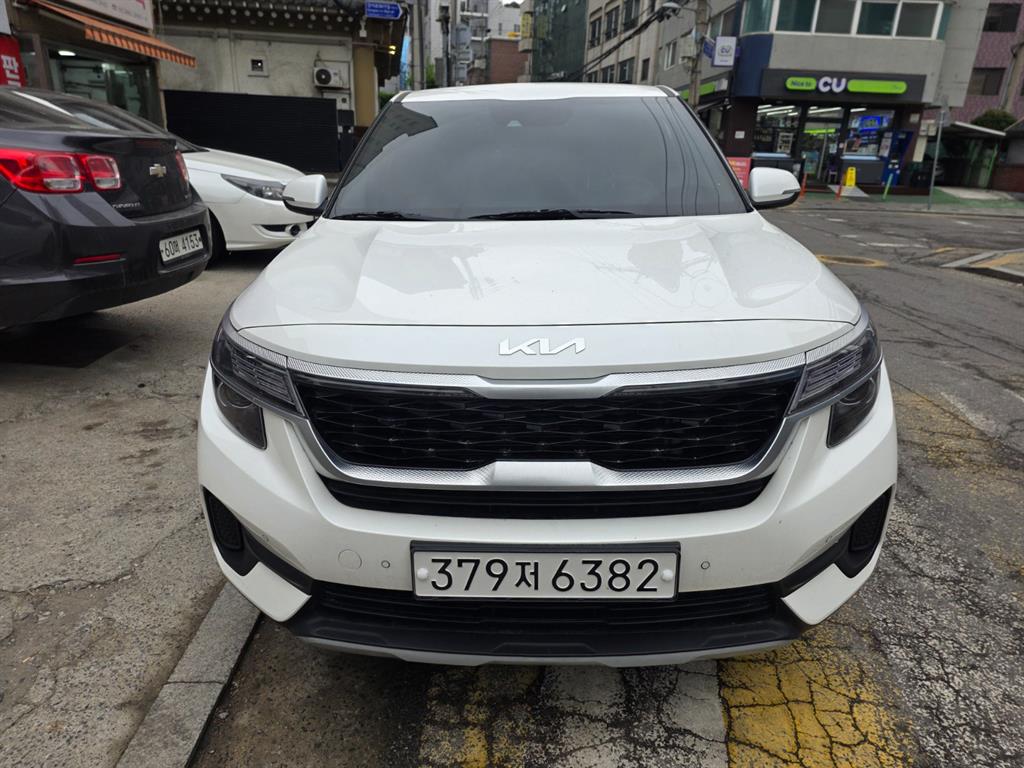 KIA Seltos 2023 Blanco - Importación desde Corea - HF Imports Iquique - Foto 1