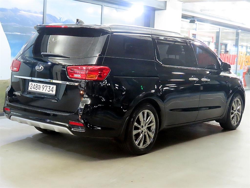 KIA Carnival - Vista 4