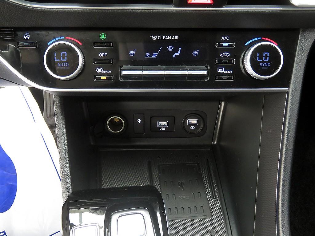 HYUNDAI Sonata - Vista 12