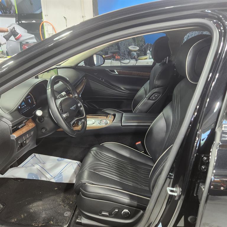 Genesis G80 - Vista 10