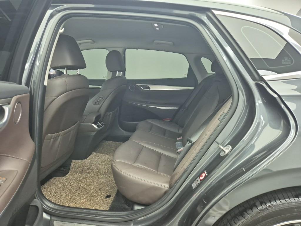 HYUNDAI Grandeur - Vista 12