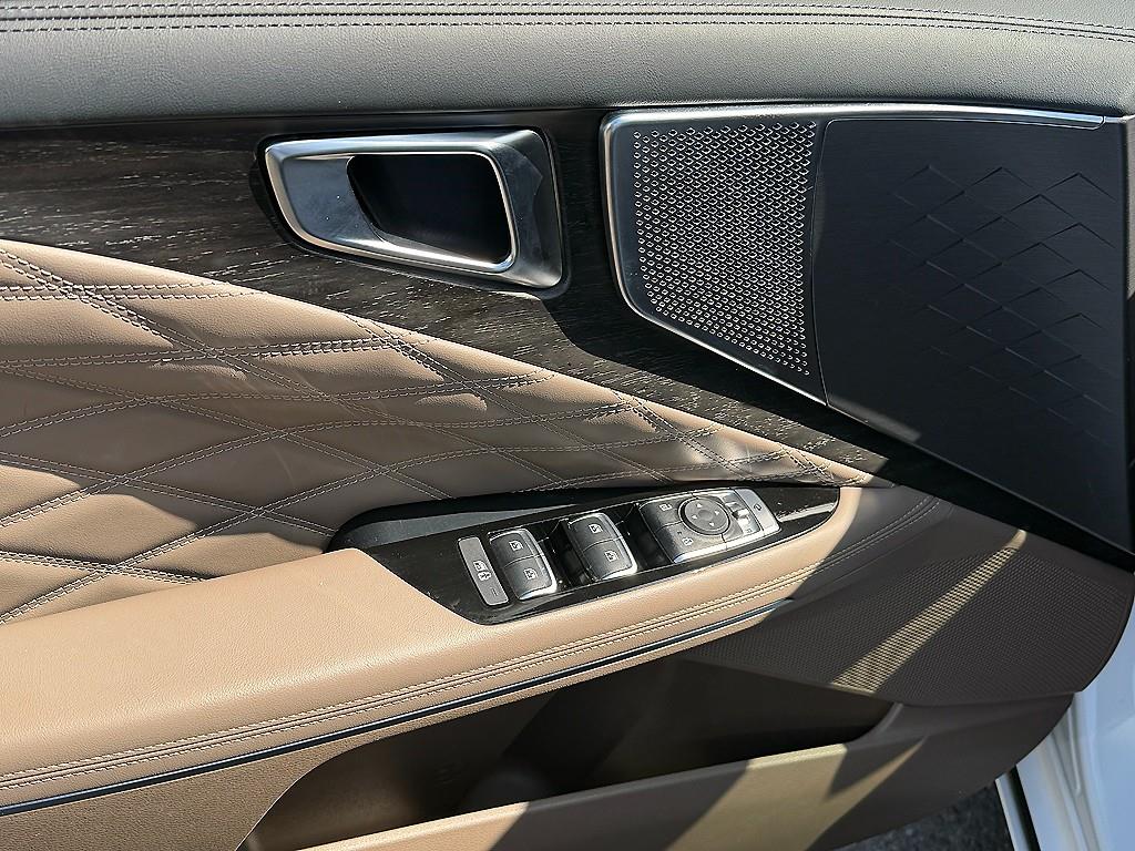 KIA K8 - Vista 12