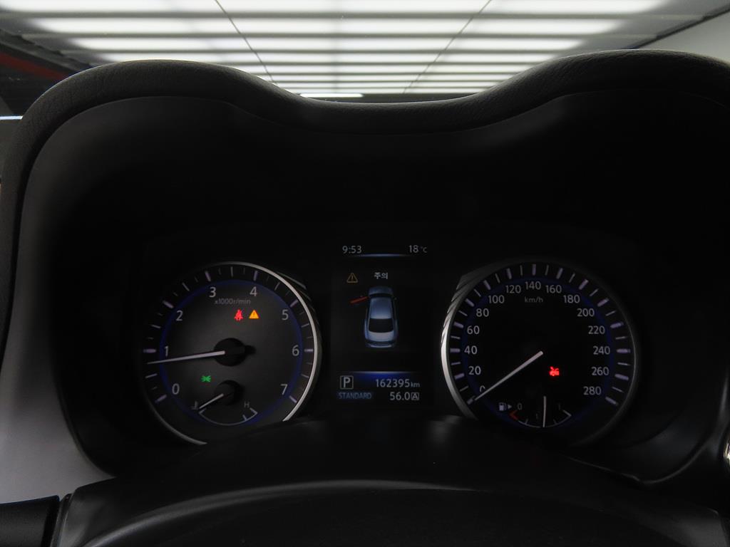 Infiniti Q - Vista 9
